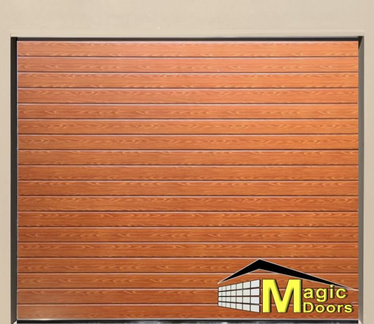 Single woodlook slat garage door